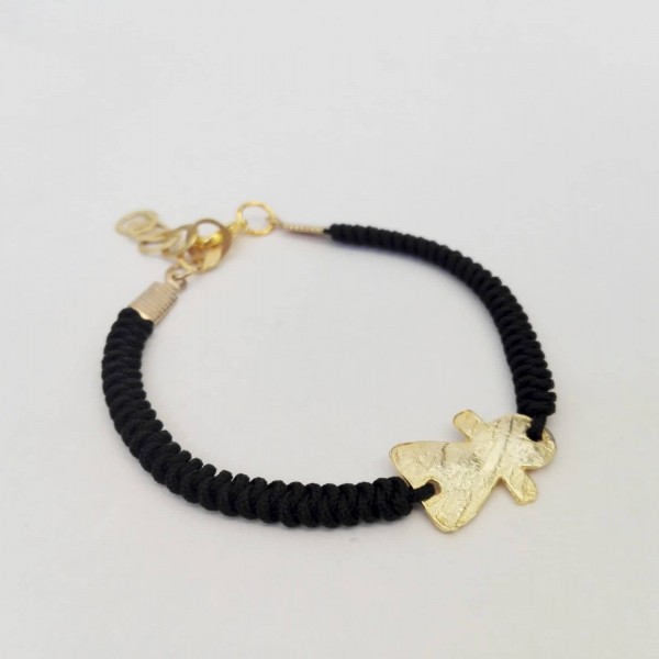 Bracelet avec fétiche doré