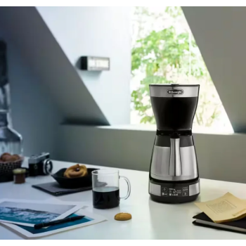 Cafetière à Filtre DELONGHI ICM16731 1200W 10 Tasses - Noir