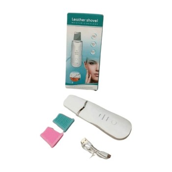 Pelle en cuir hydratante et nettoyante avec massage par vibrations