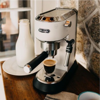 Machine à Café Delonghi Dedica Style 1300W Rouge