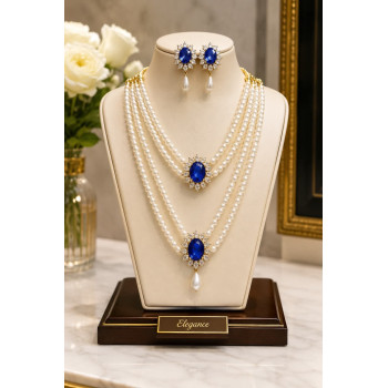 collier à plusieurs rangs de perles blanches